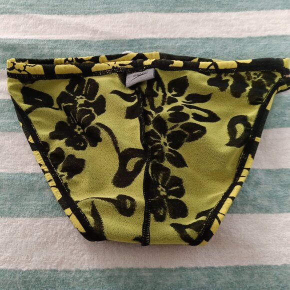 (*) VINTAGE 1" SIDES SPEEDO SWIM BRIEF, SIZE 30", HIBISCUS PATTERN - (Pre-owned) - Picture 7 of 8